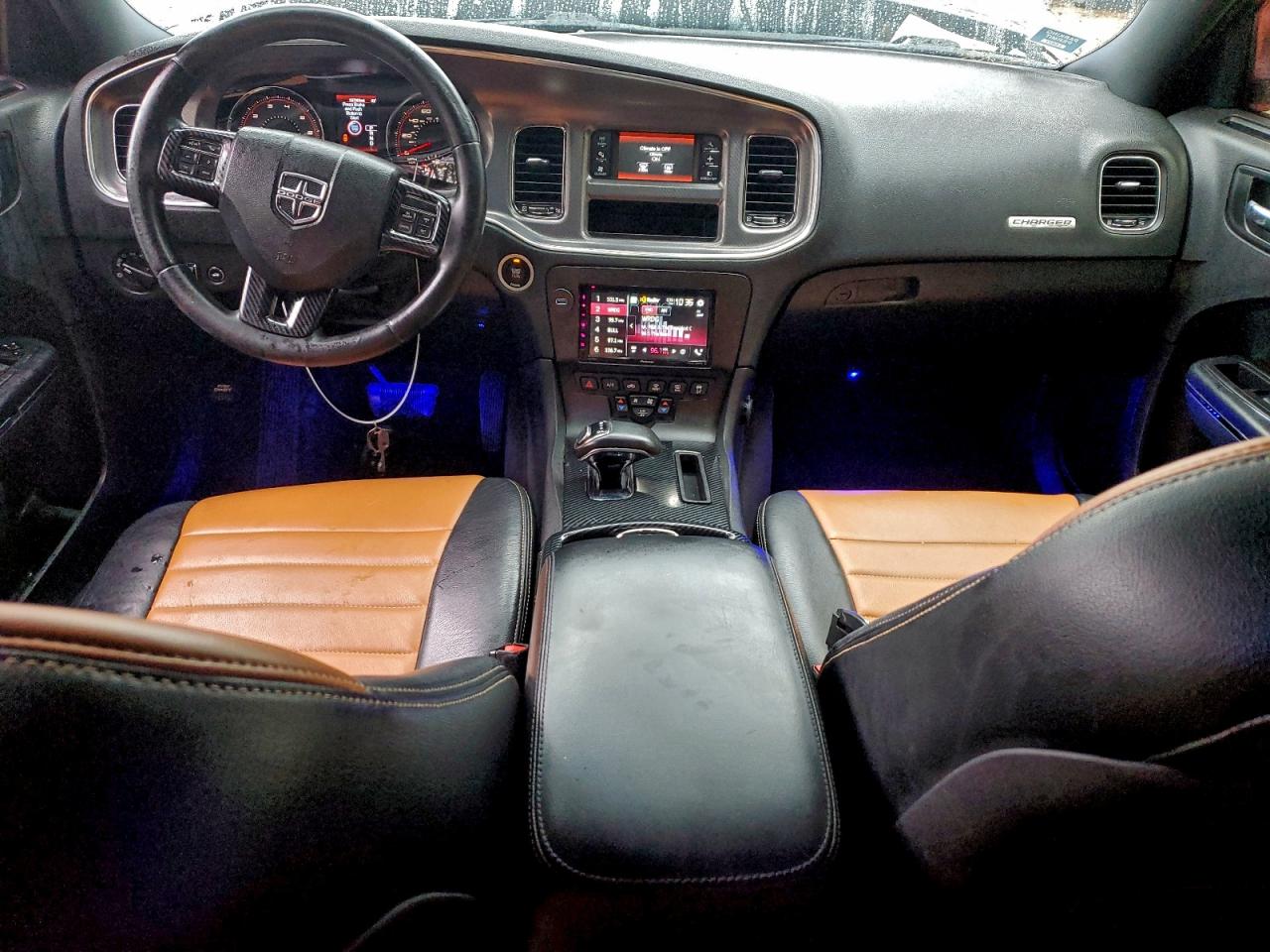 Dodge Charger Se Image 11