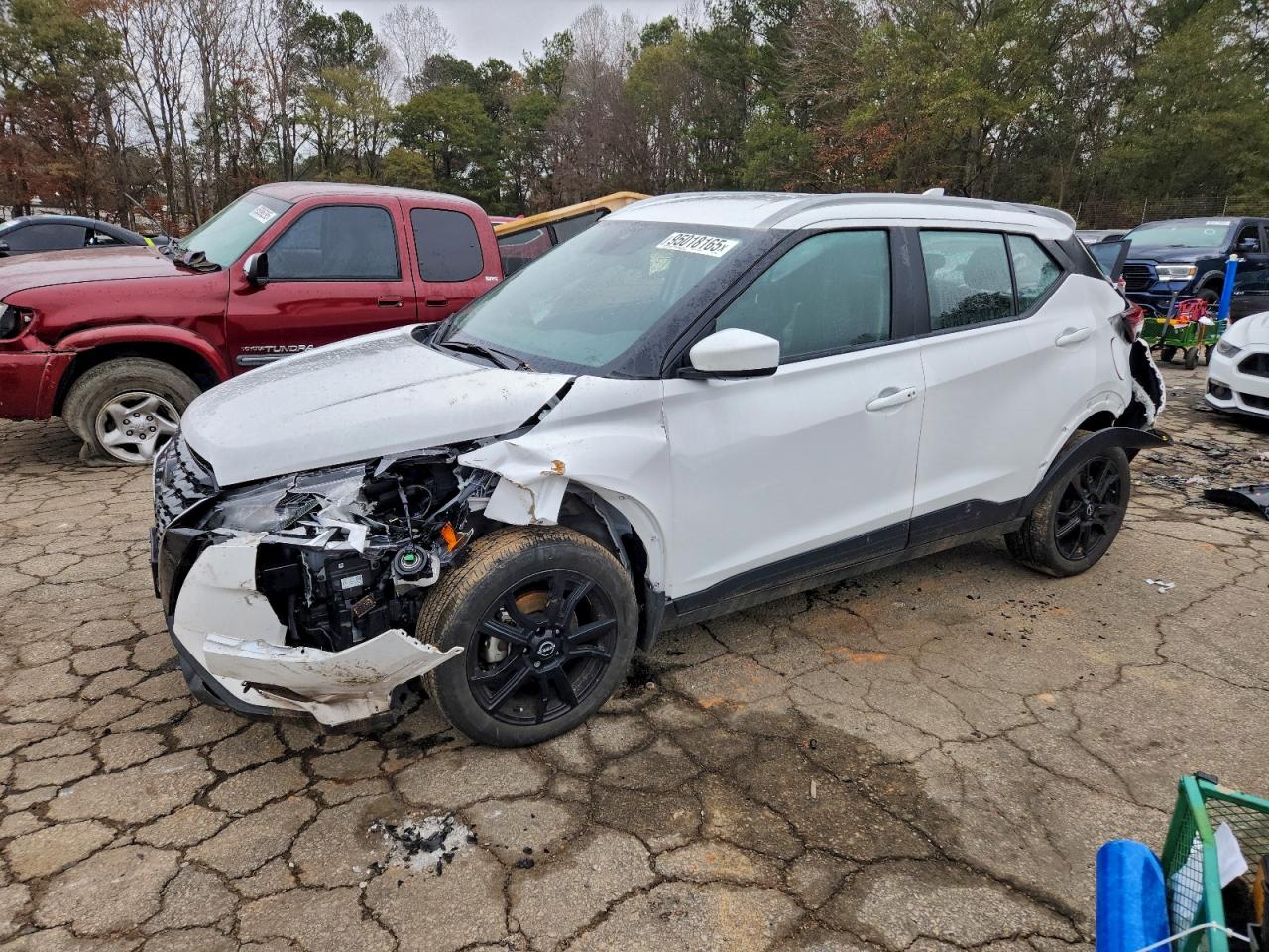 Nissan Kicks Sv Image 1