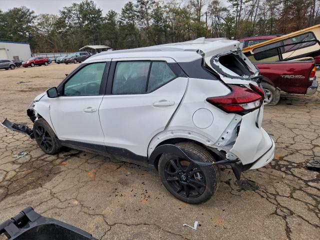 Nissan Kicks Sv Image 12