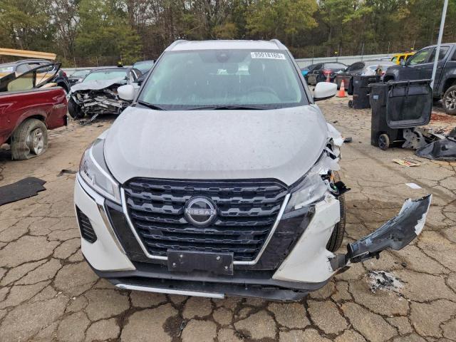 Nissan Kicks Sv Image 3