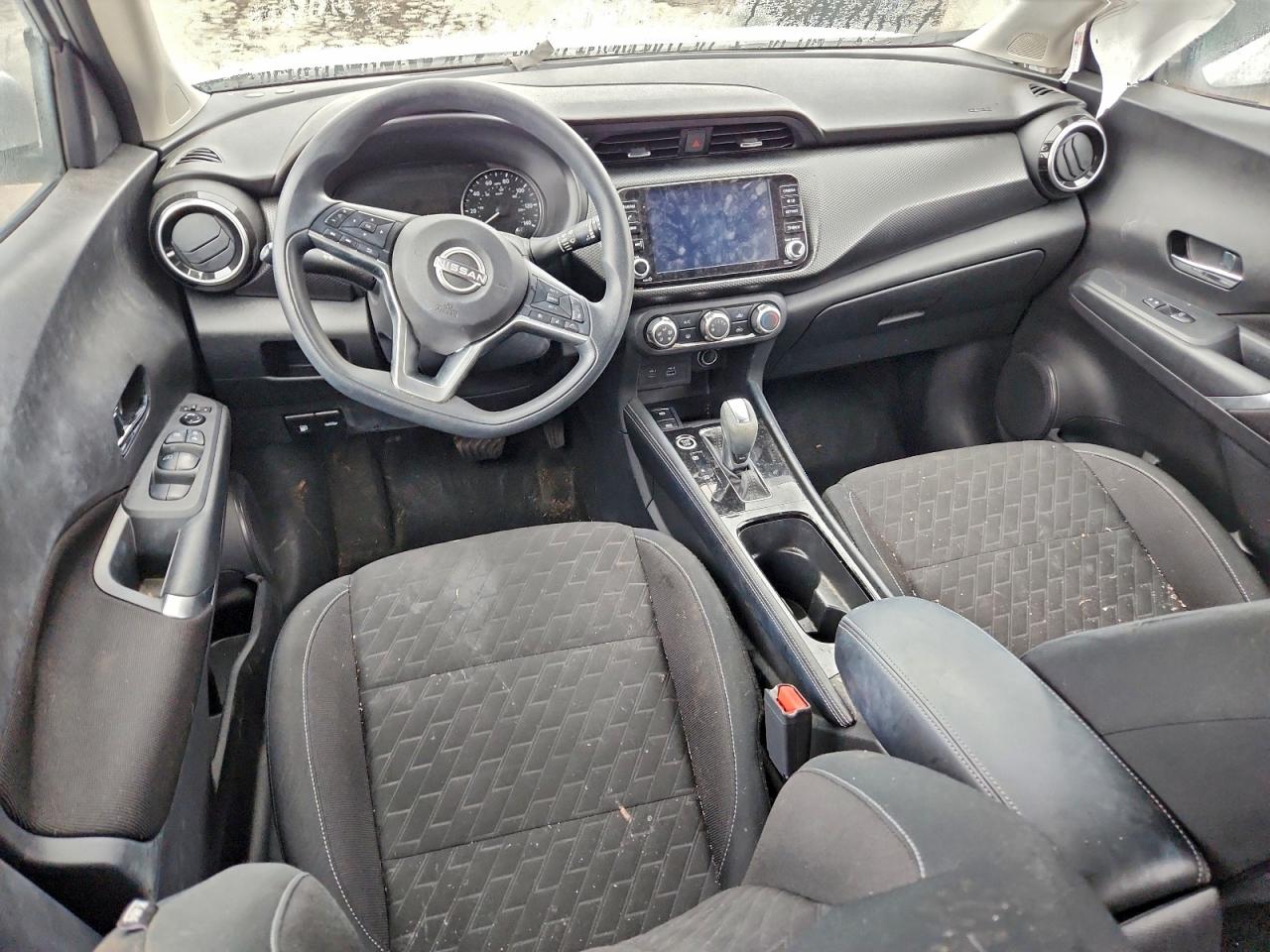 Nissan Kicks Sv Image 4