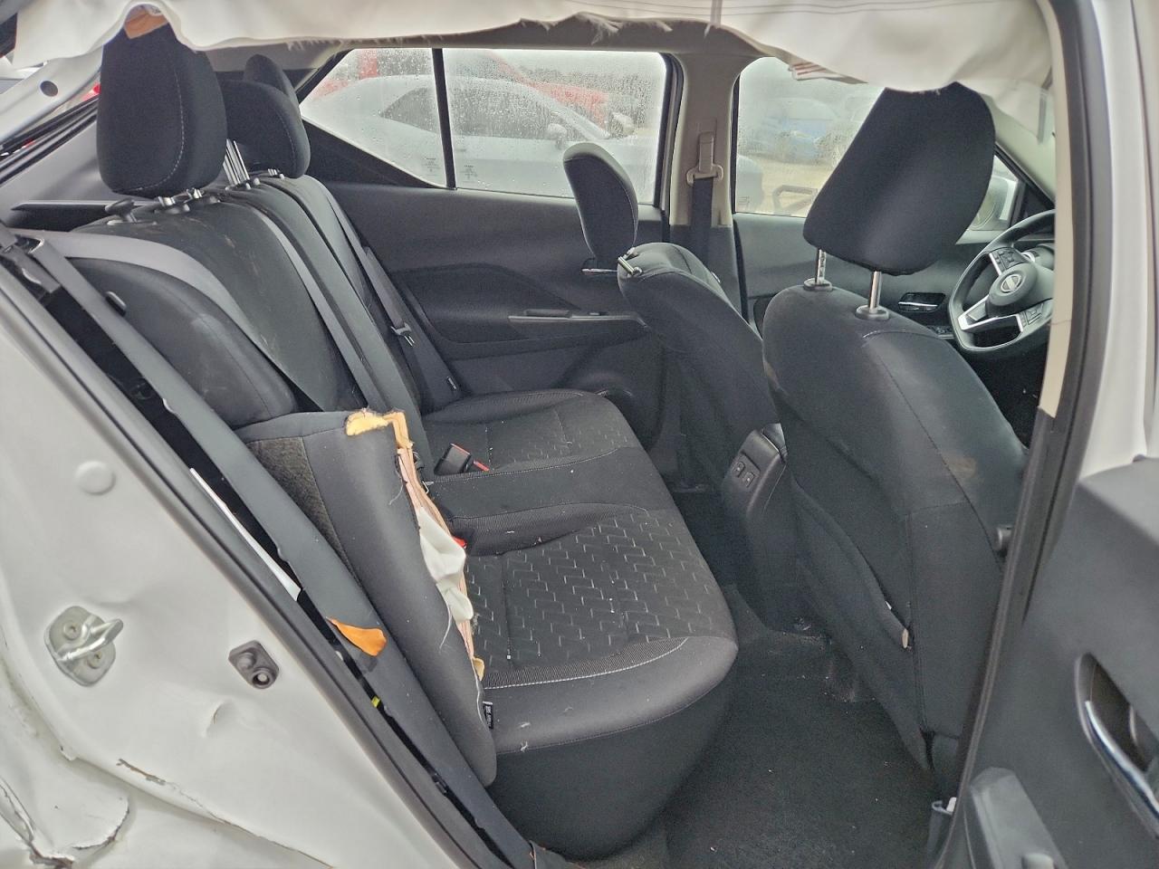 Nissan Kicks Sv Image 2