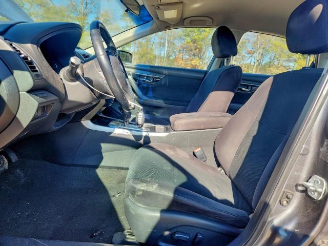 Nissan Altima 2.5 Image 4