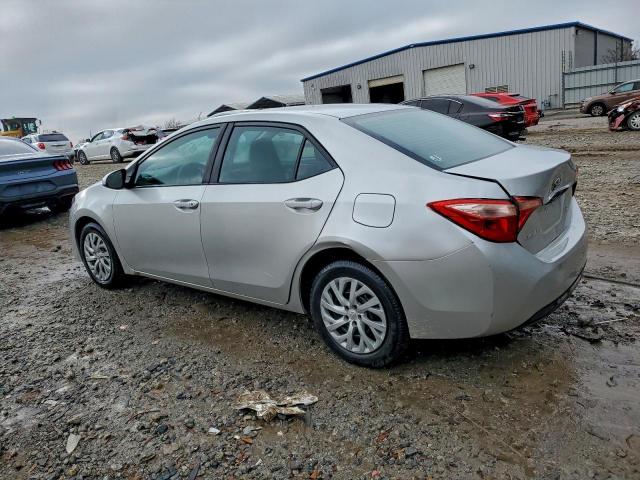 Toyota Corolla L Image 8