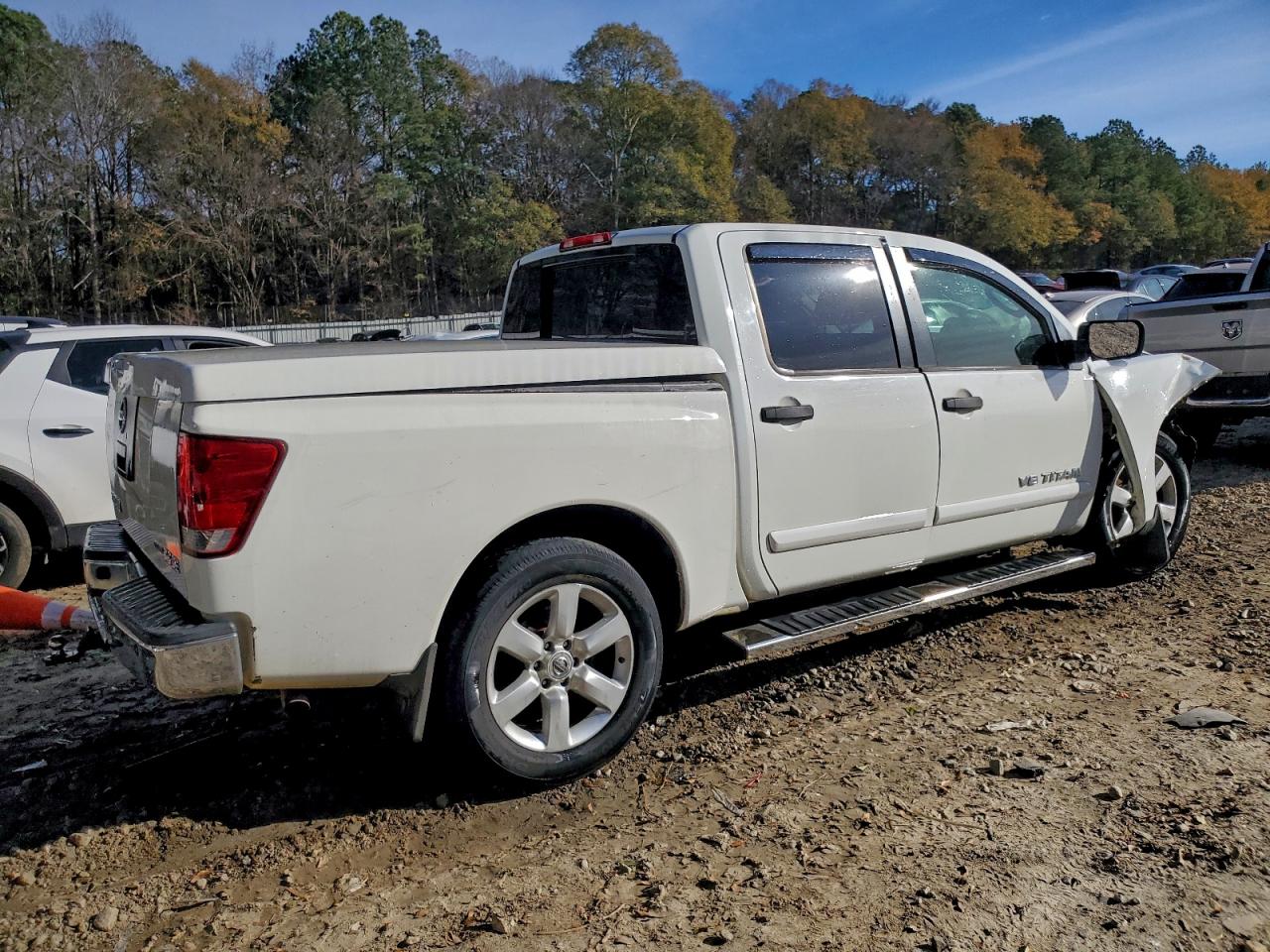 Nissan Titan Xe Image 8
