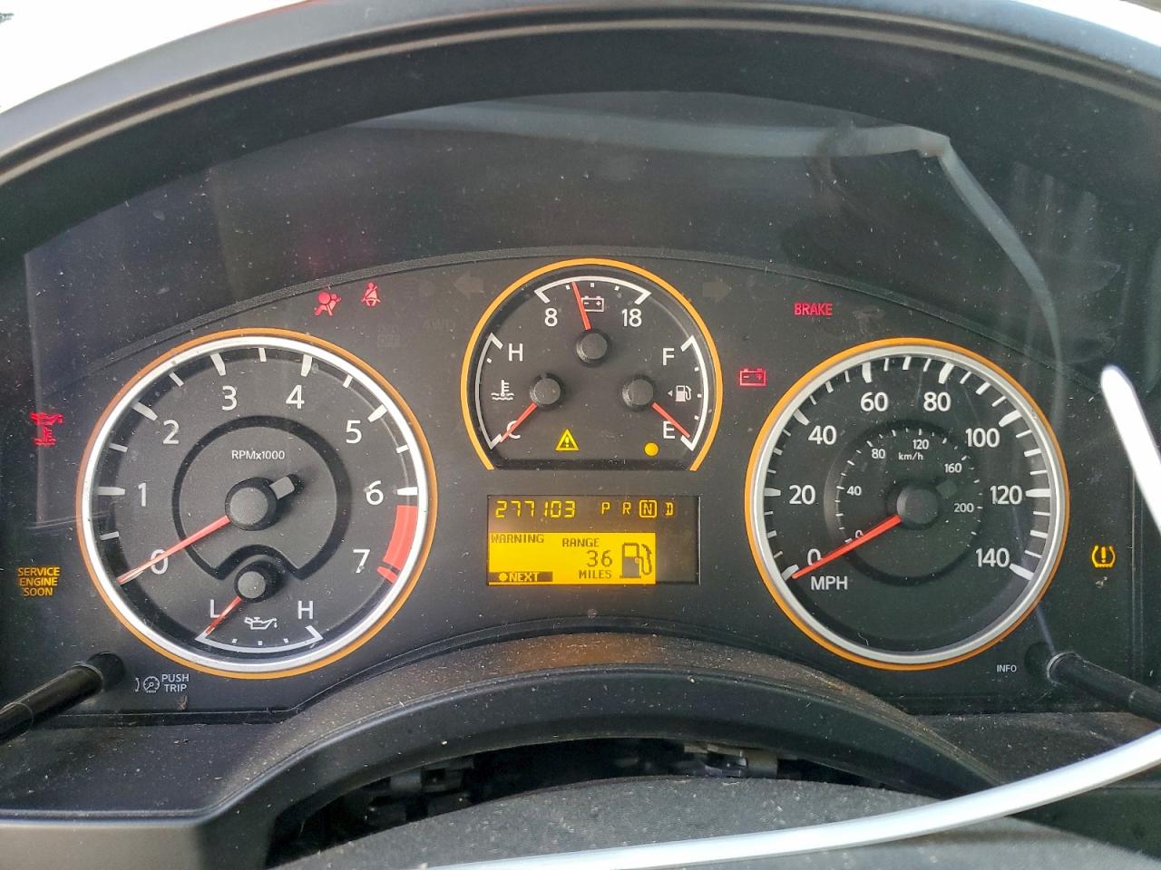 Nissan Titan Xe Image 12