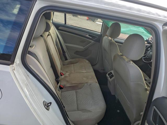 Volkswagen Golf S Image 8