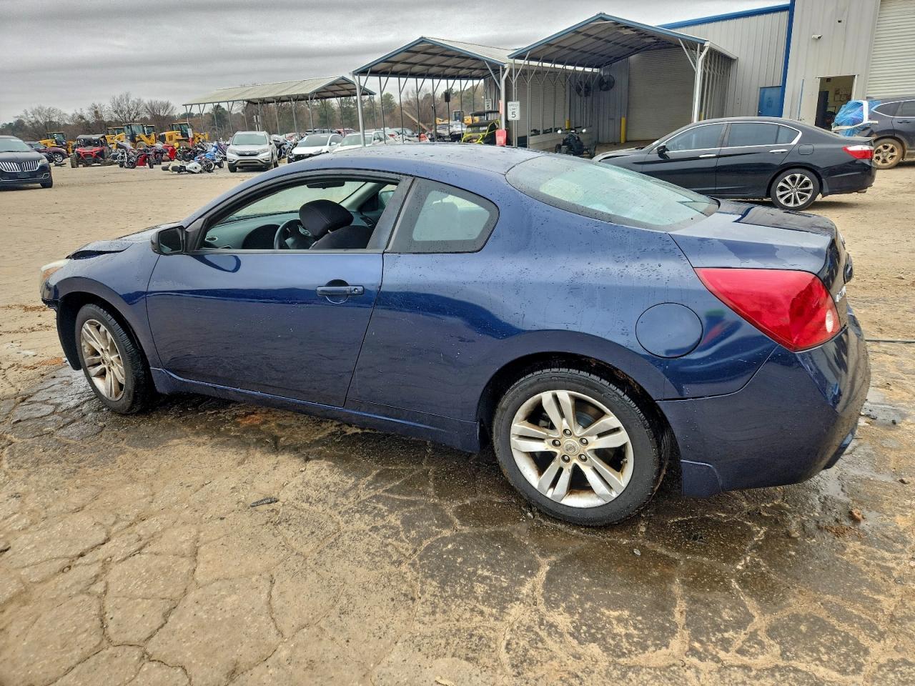 Nissan Altima S Image 2