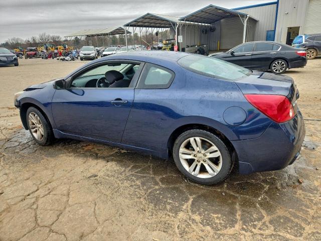 Nissan Altima S Image 2