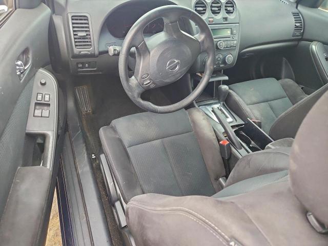 Nissan Altima S Image 8