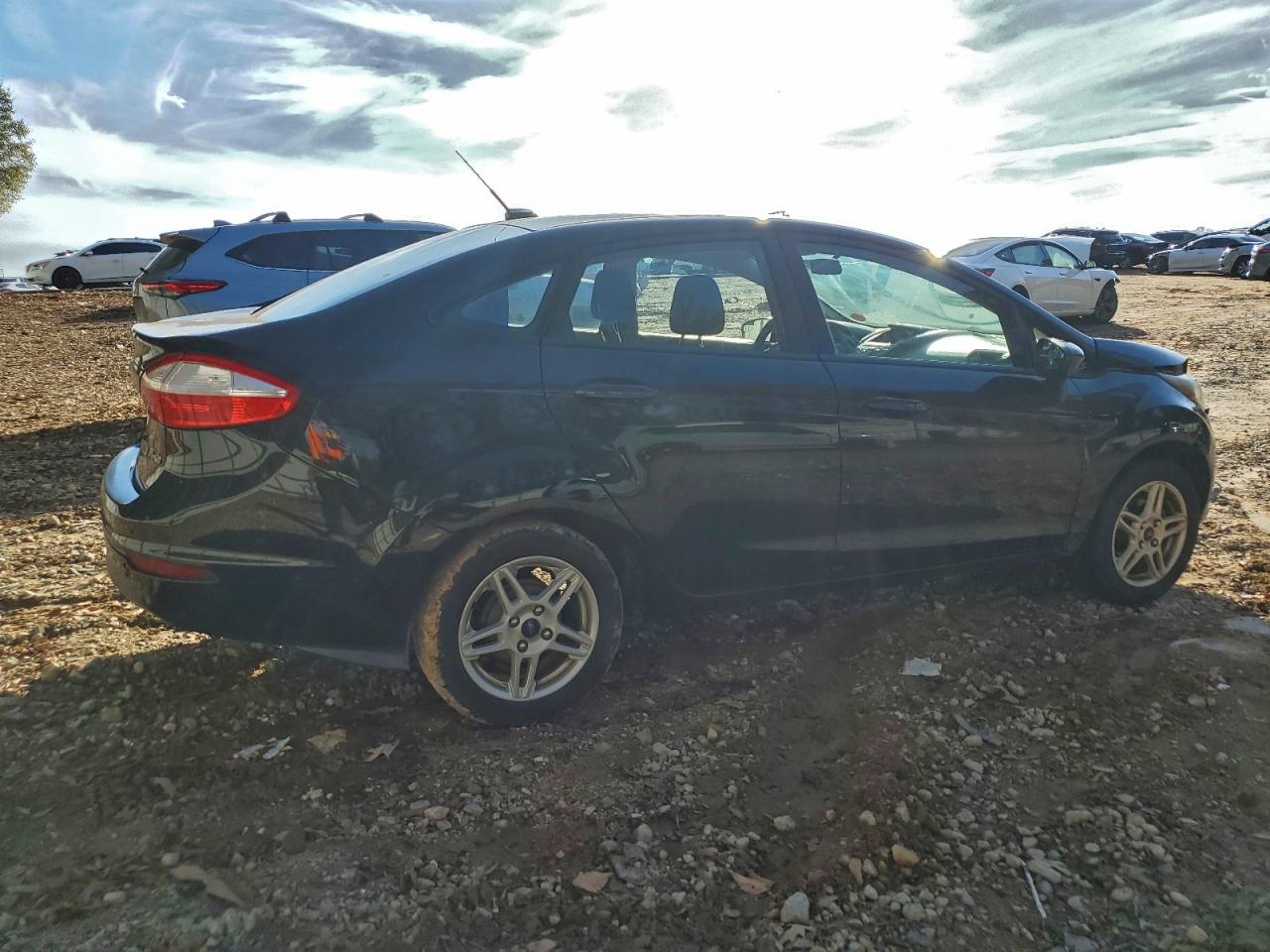 Ford Fiesta Se Image 9