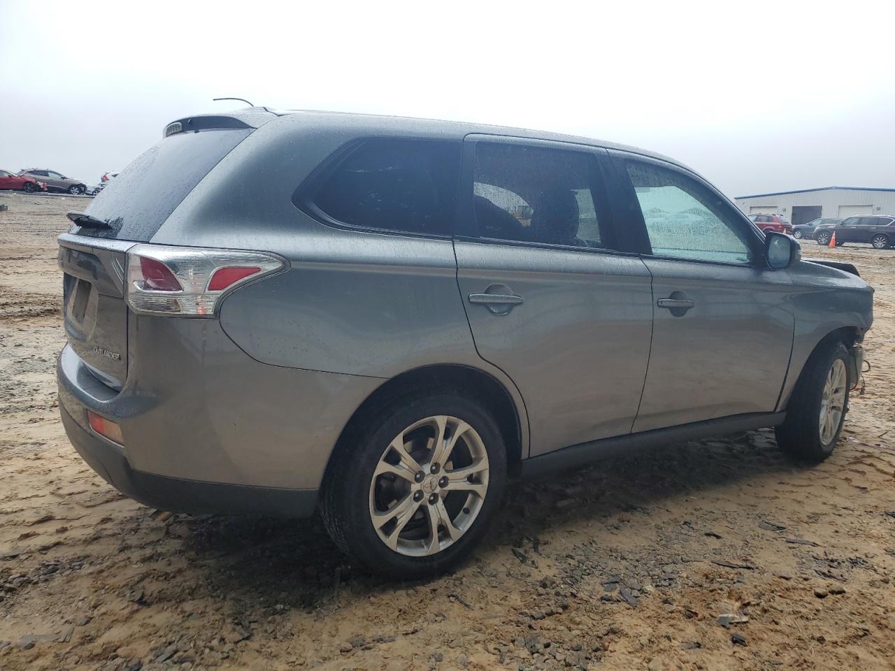 Mitsubishi Outlander Se Image 9