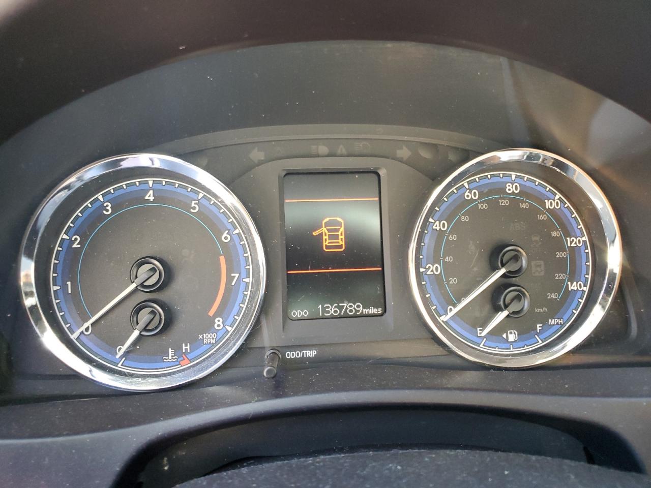 Toyota Corolla L Image 11