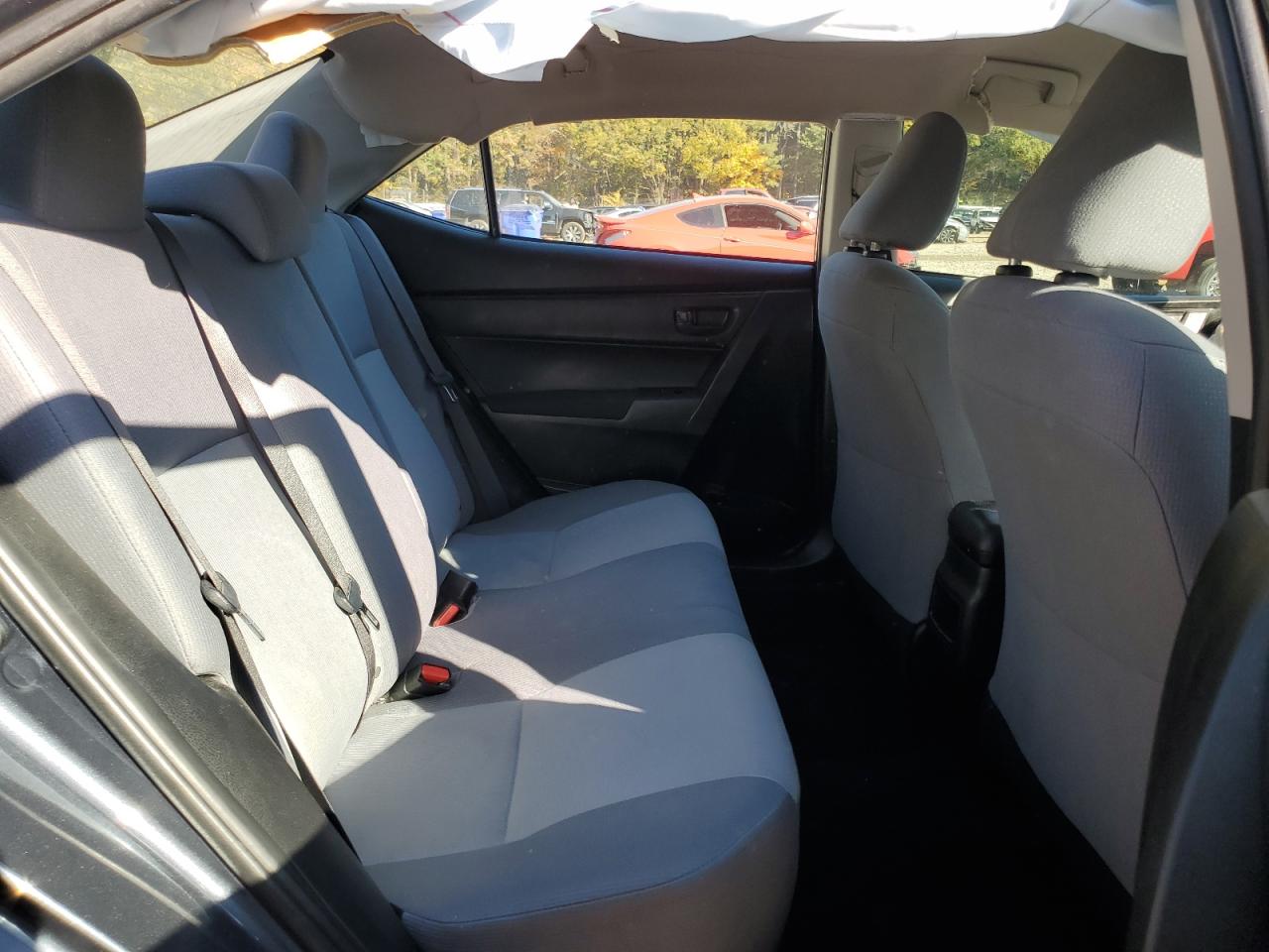 Toyota Corolla L Image 7