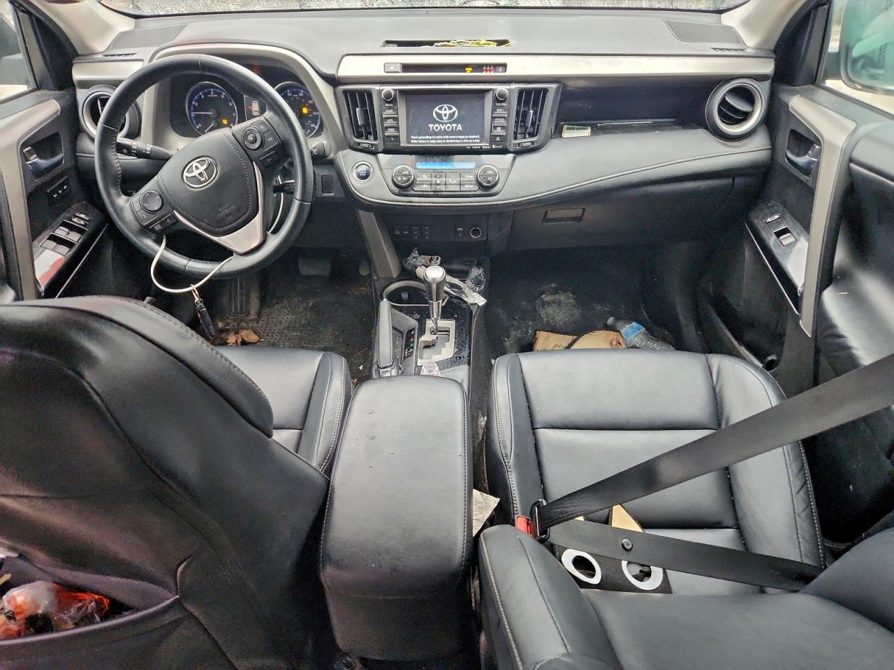 Toyota RAV4 Limited Image 9