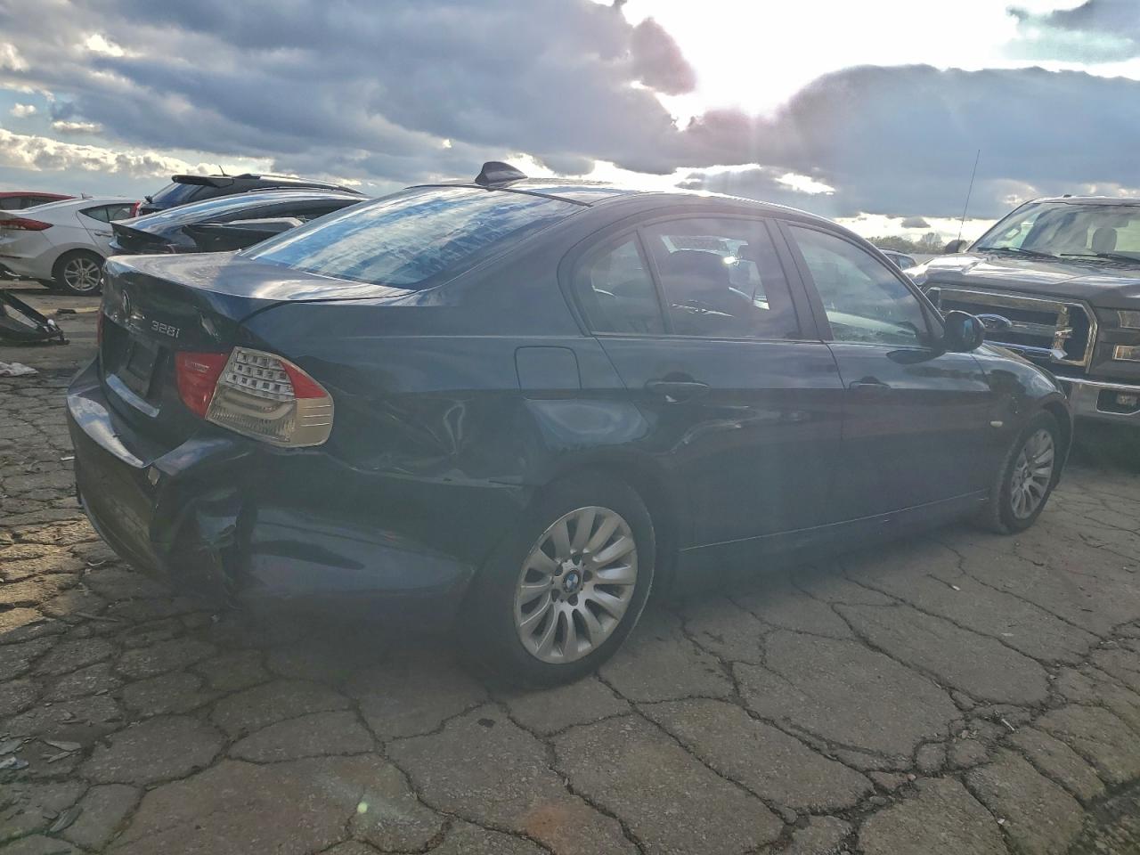 BMW 3 Series I Image 2