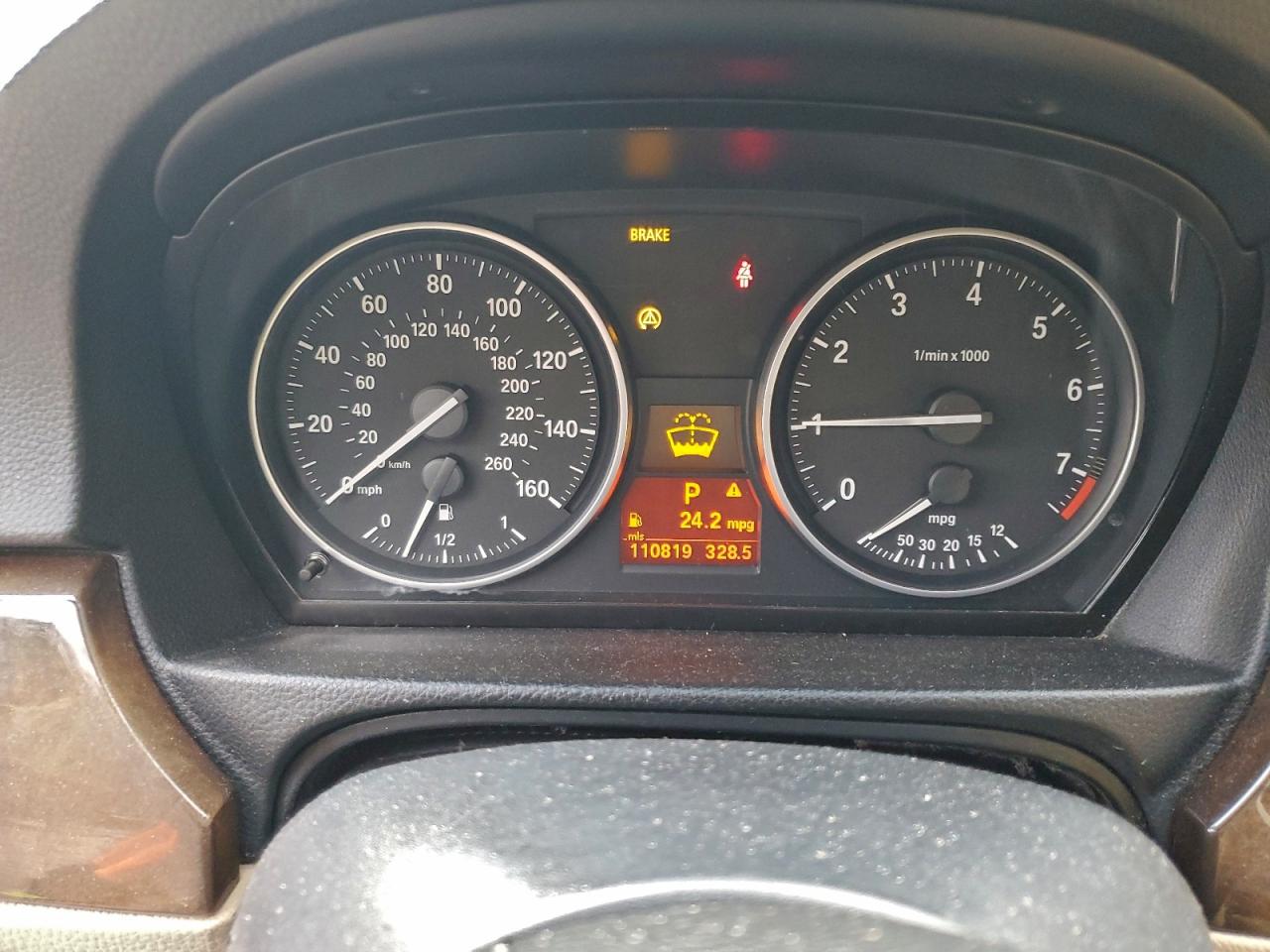 BMW 3 Series I Image 10