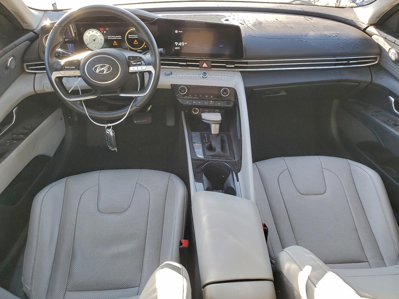 Hyundai ELANTRA Limited Image 12