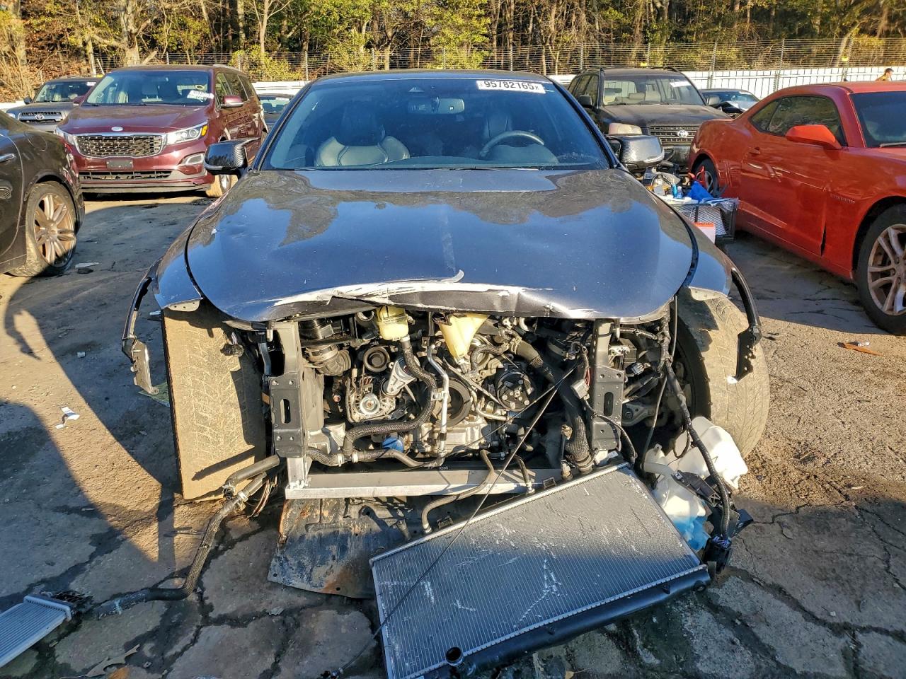 INFINITI Q60 Luxe Image 11