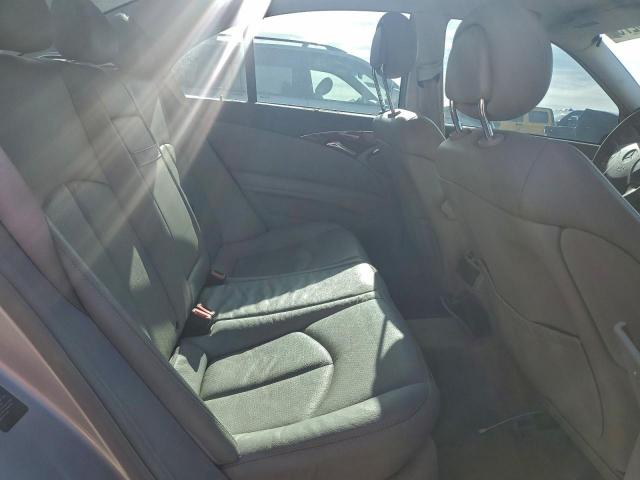 Mercedes-Benz E-Class 320 Image 7