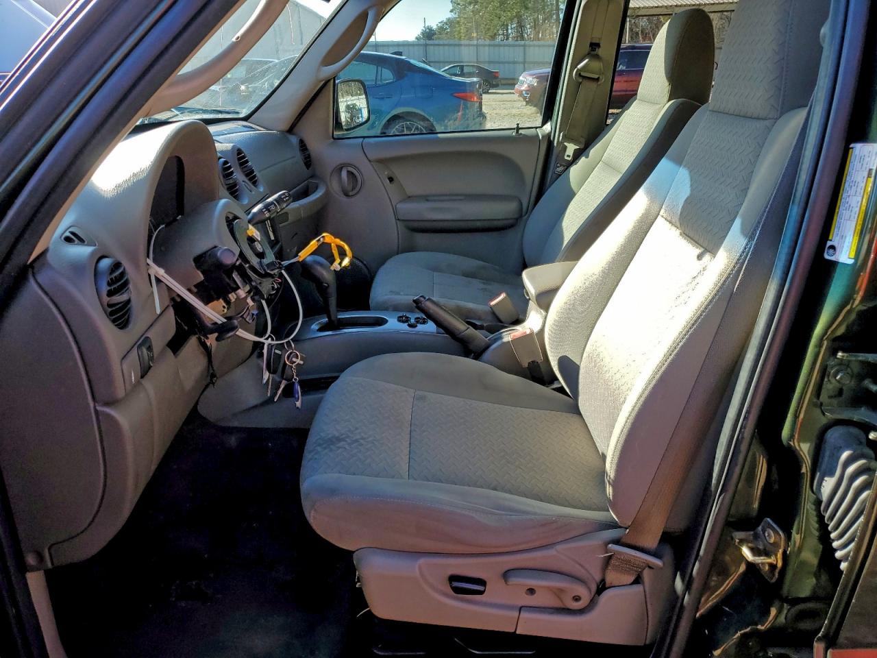 Jeep Liberty Renegade Image 6