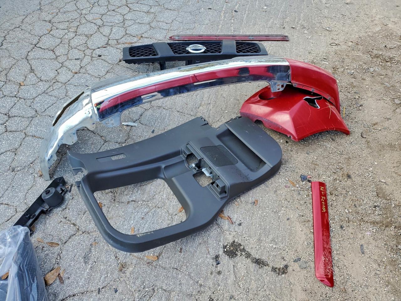 Nissan Titan Xe Image 11