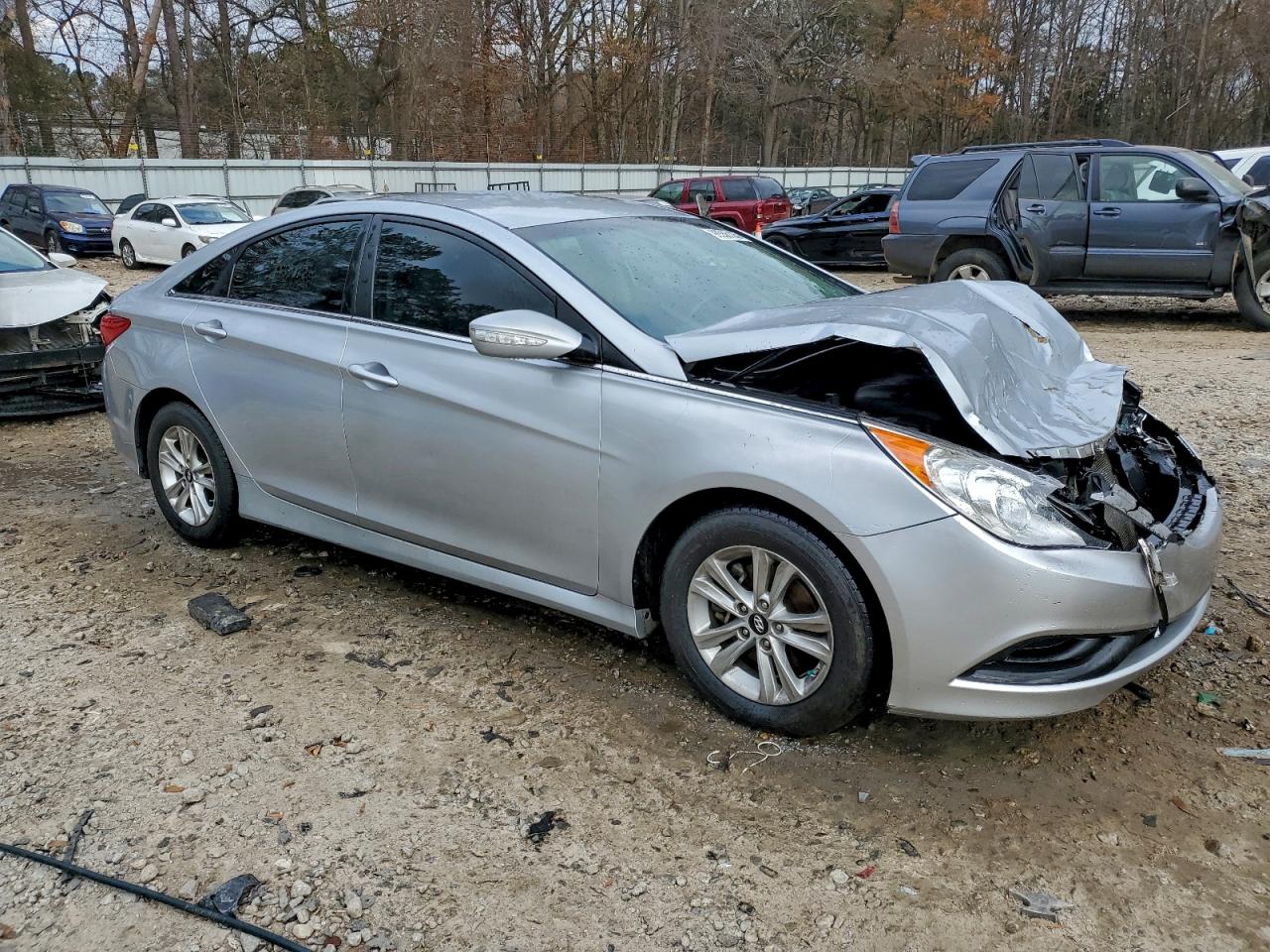Hyundai SONATA Gls Image 4
