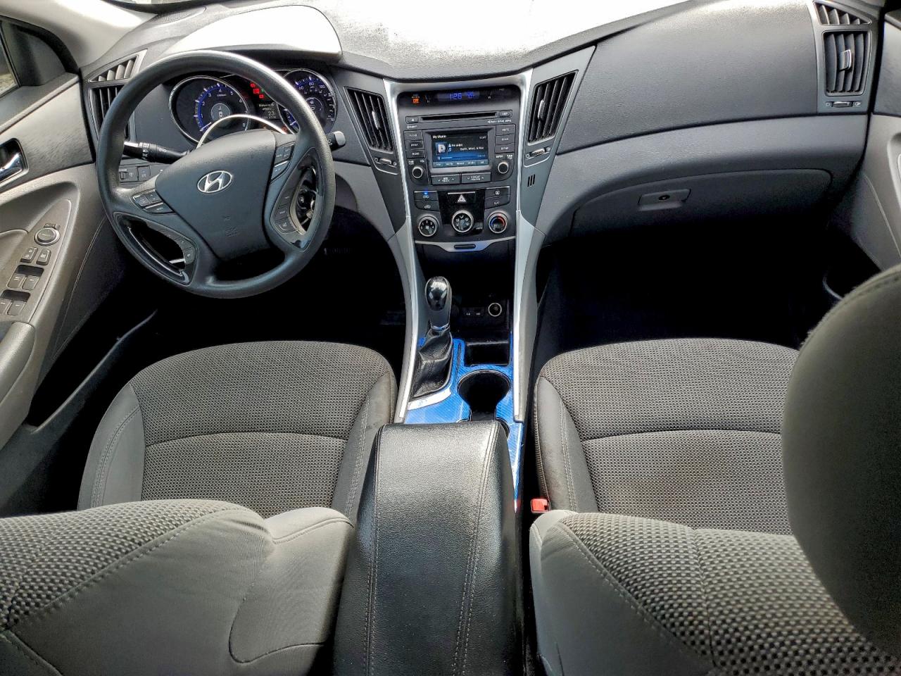 Hyundai SONATA Gls Image 12