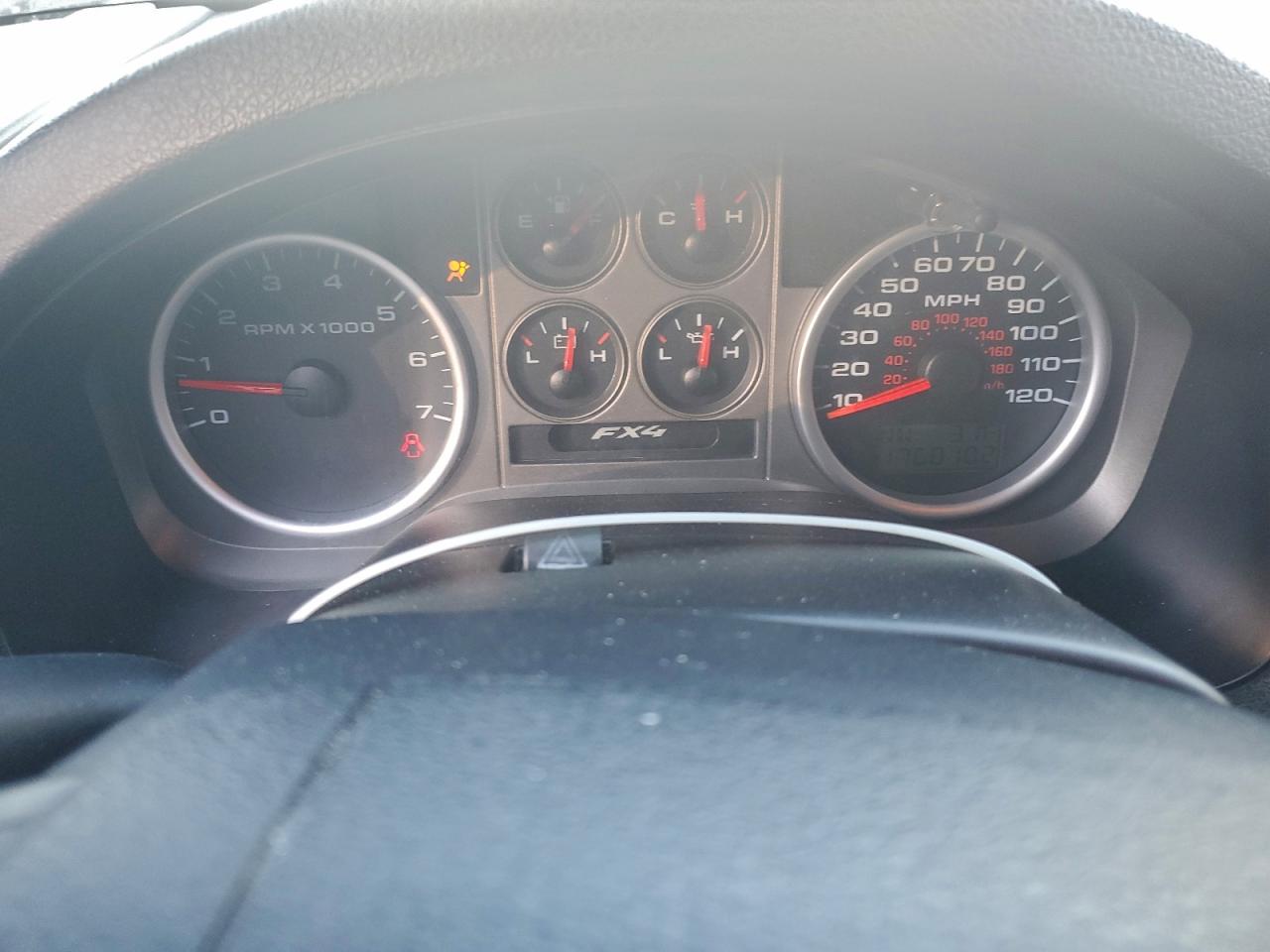 Ford F-150 Supercrew Image 9