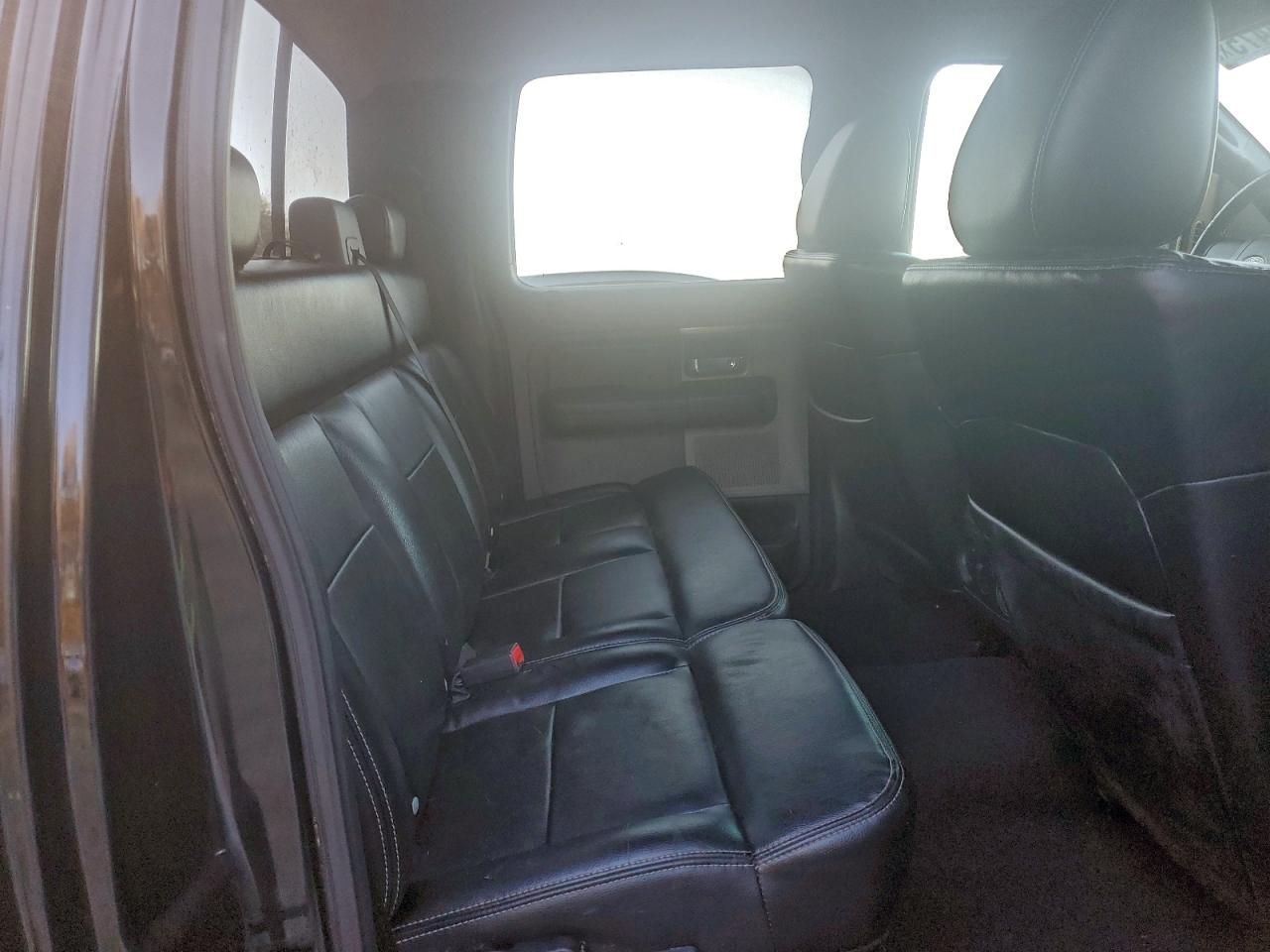 Ford F-150 Supercrew Image 12