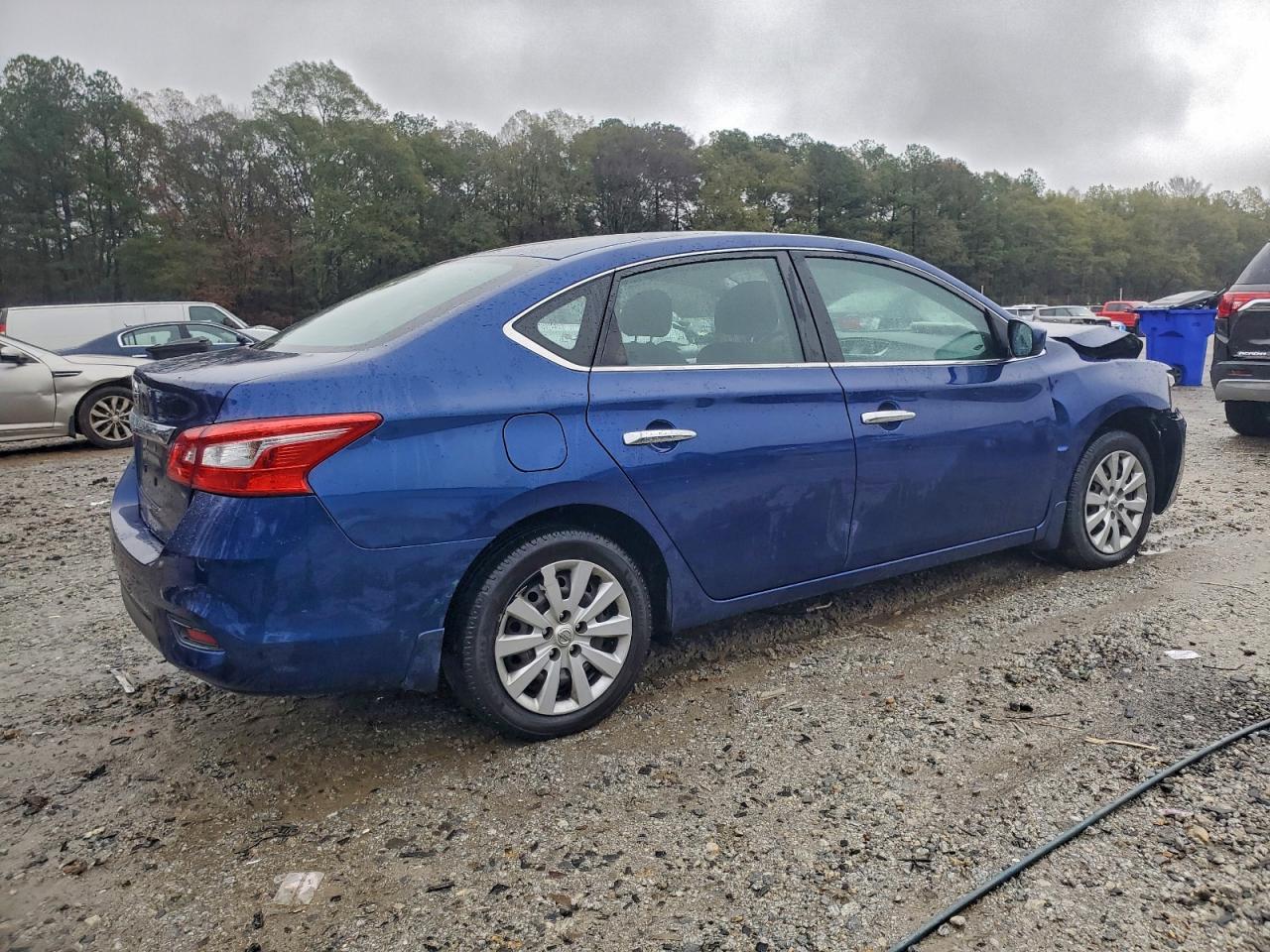 Nissan Sentra S Image 8