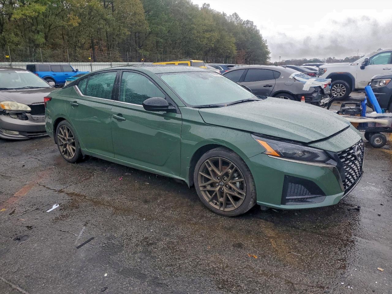 Nissan Altima Sr Image 8