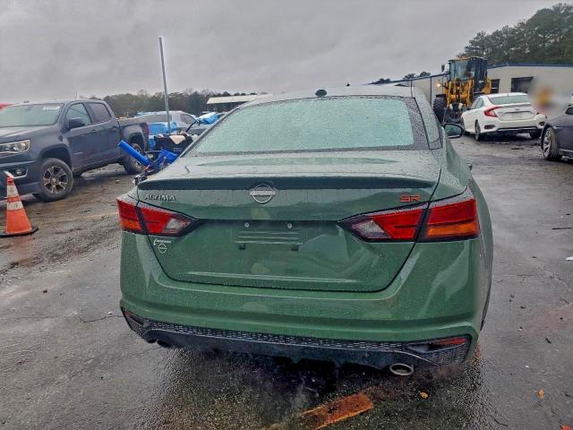 Nissan Altima Sr Image 4