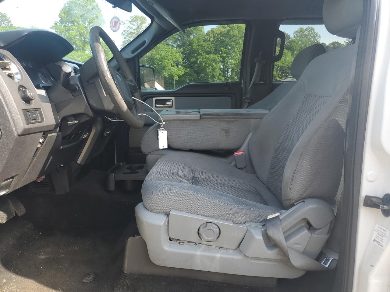 Ford F-150 Supercrew Image 12