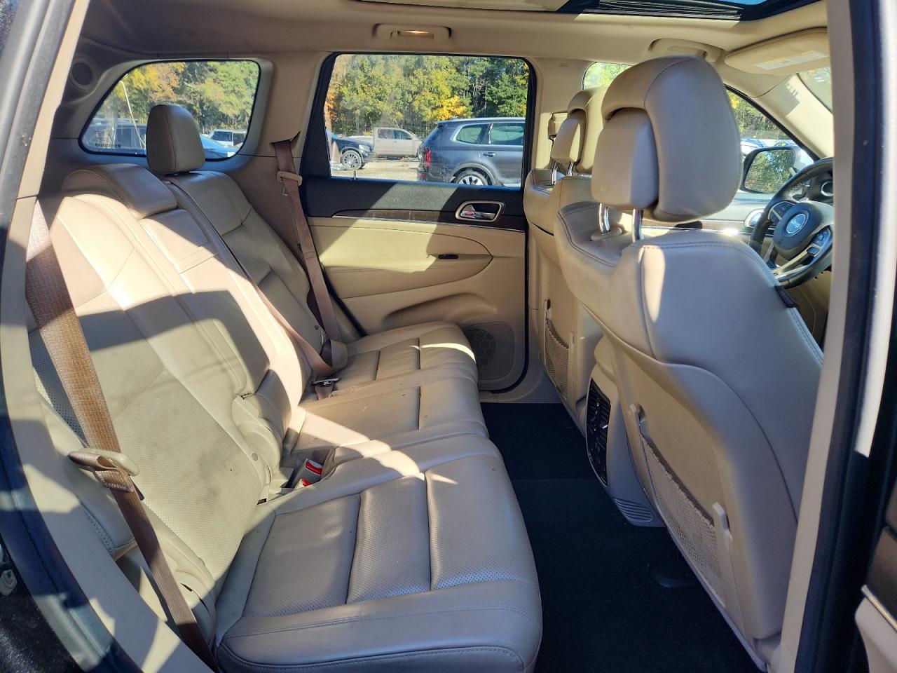 Jeep Grand Cherokee Limited Image 12