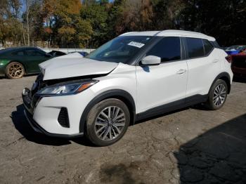  Salvage Nissan Kicks