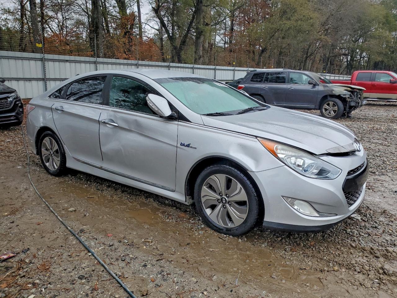 Hyundai SONATA Hybrid Image 3