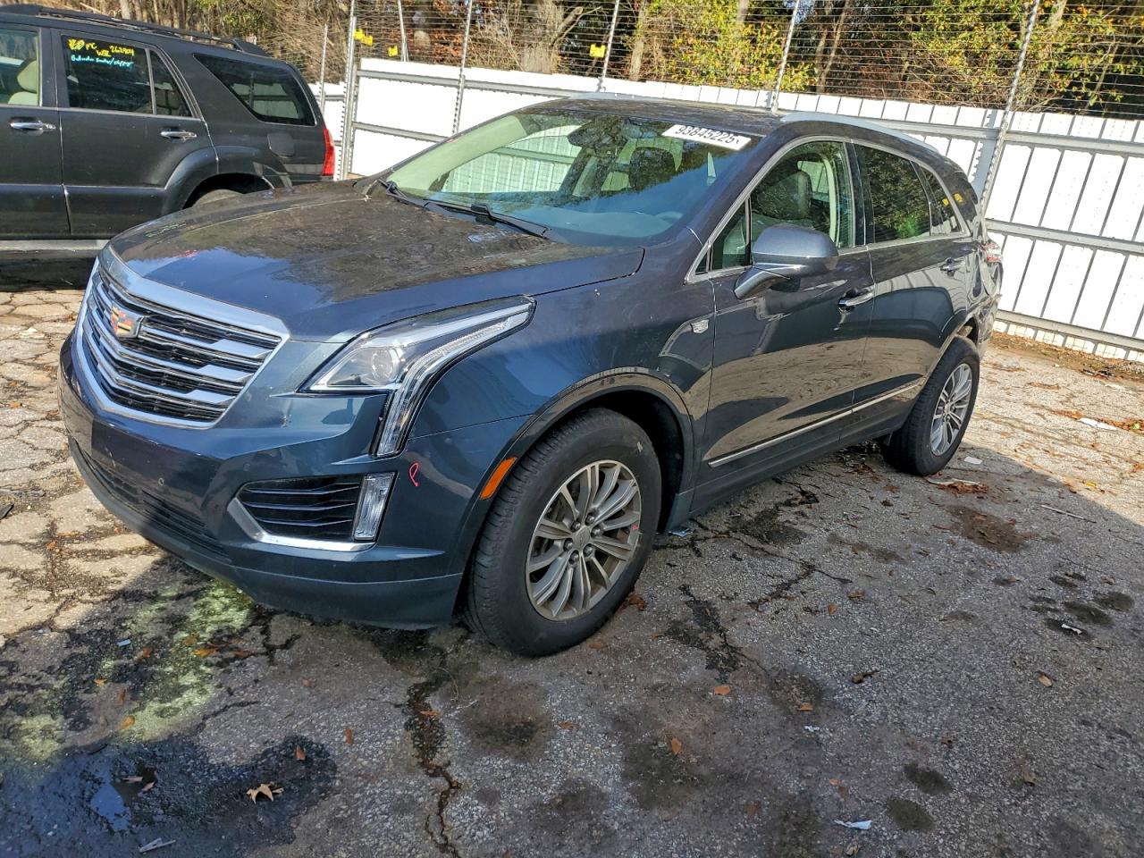 Cadillac XT5 Luxury Image 1