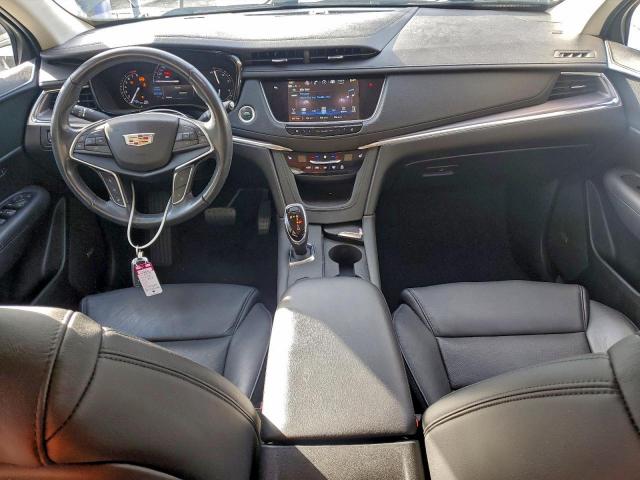 Cadillac XT5 Luxury Image 4