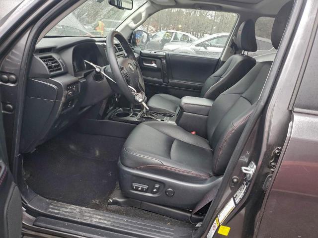 Toyota 4Runner Sr5/sr5 Premium Image 9