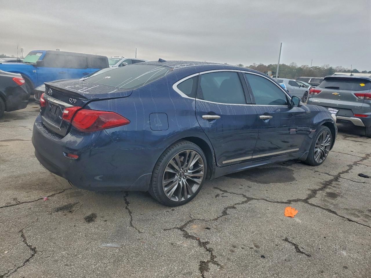 INFINITI Q70 3.7 Luxe Image 4