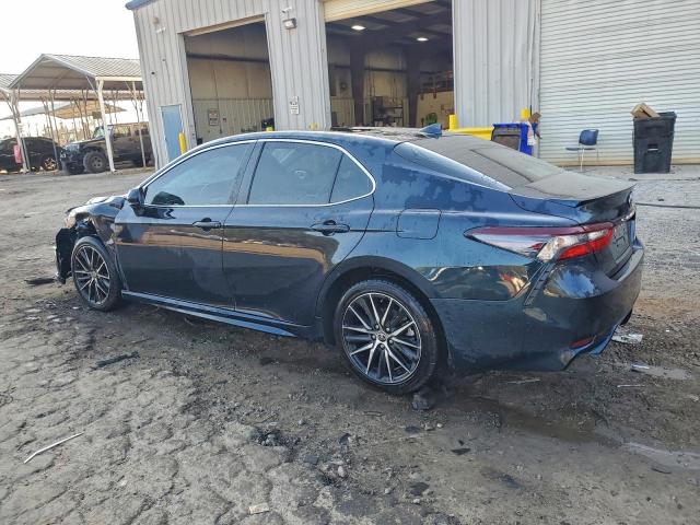 Toyota Camry Se Image 6