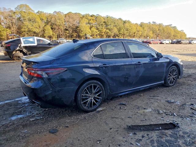 Toyota Camry Se Image 10