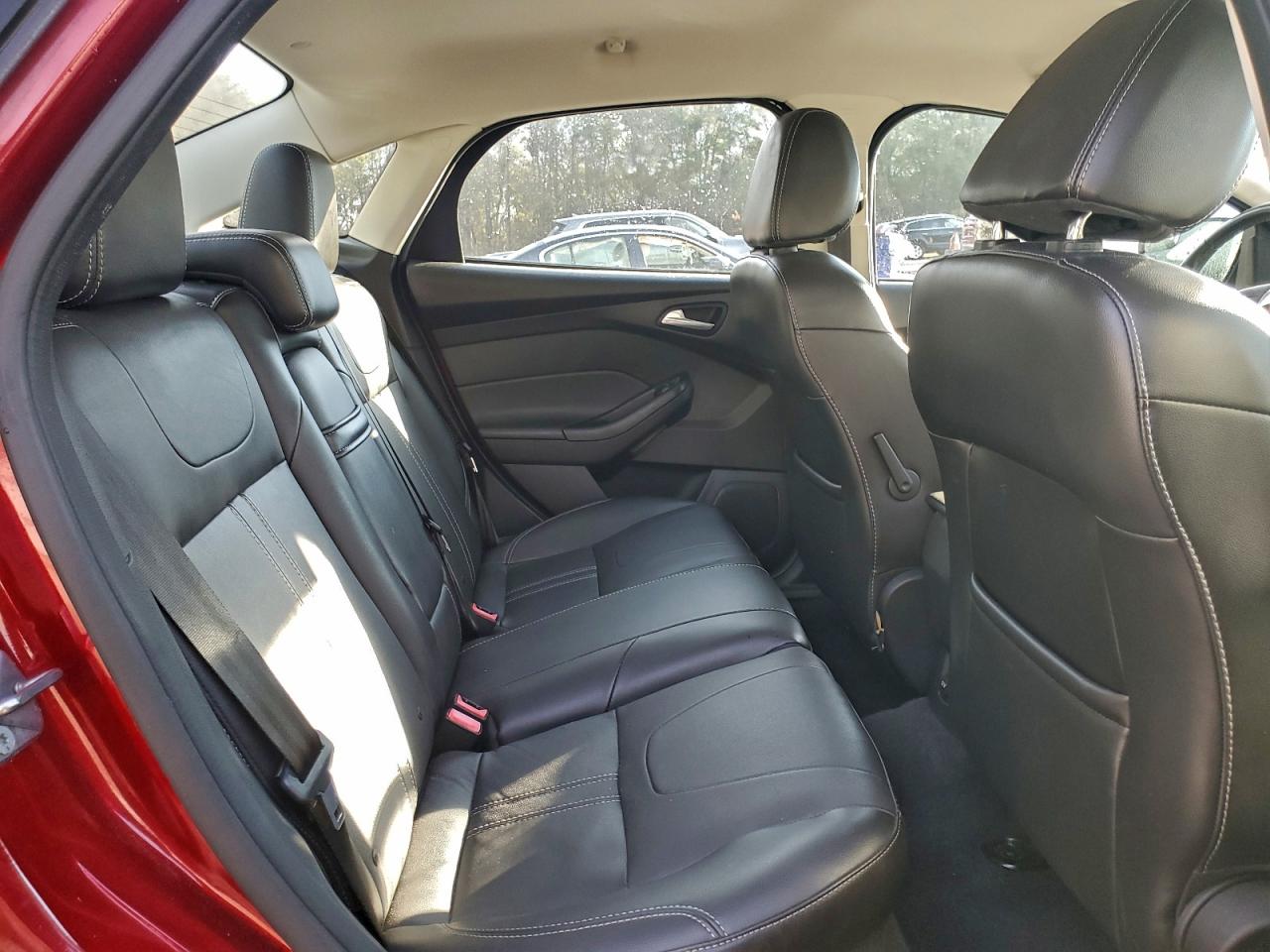 Ford Focus Se Image 11