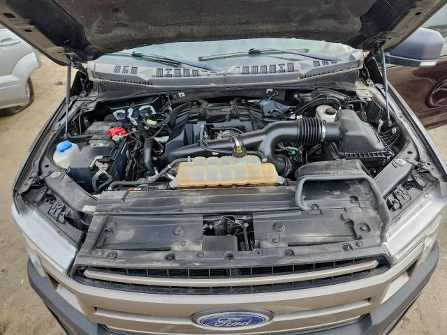 Ford F-150 Supercrew Image 8