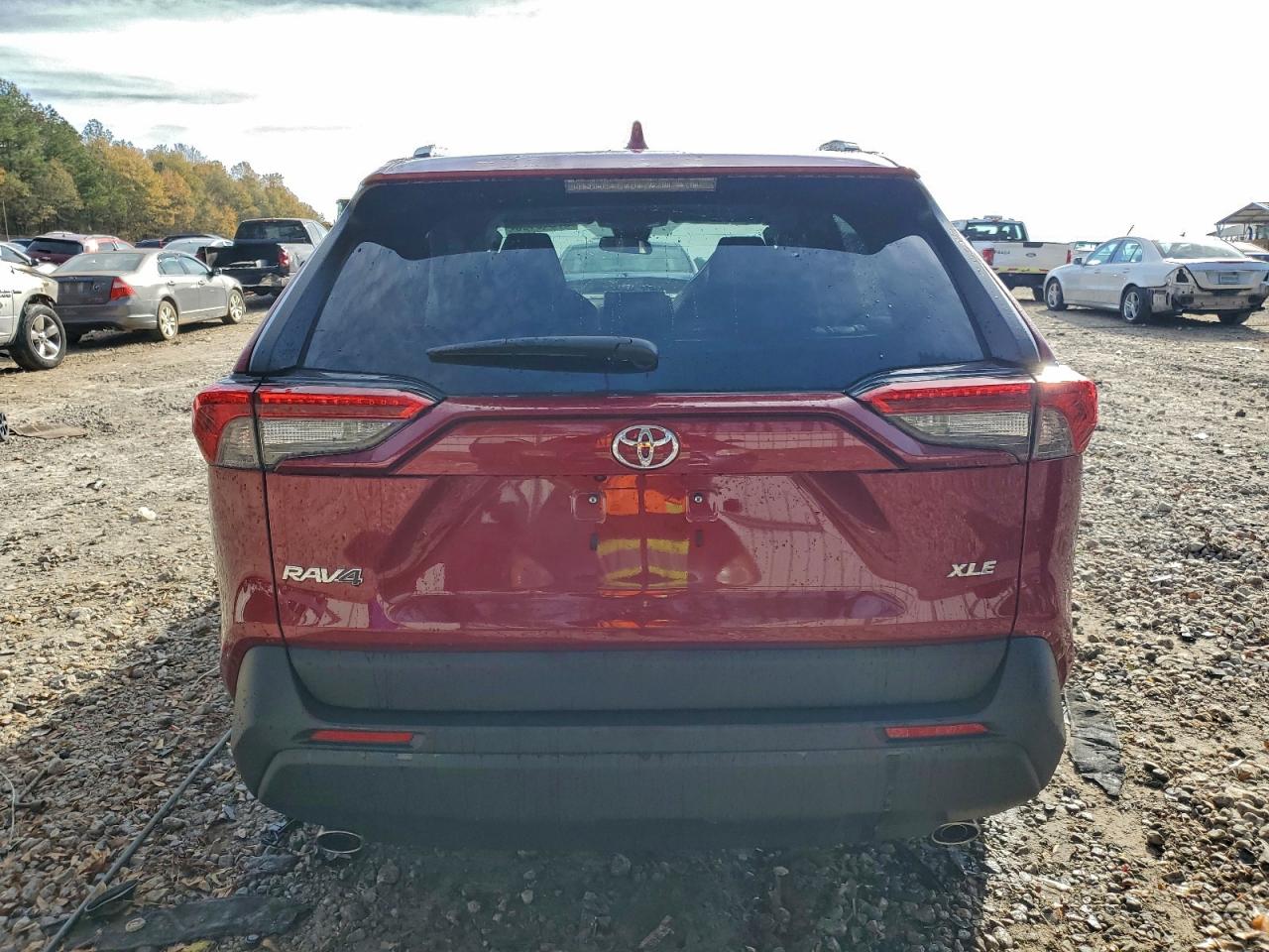 Toyota RAV4 Xle Image 4
