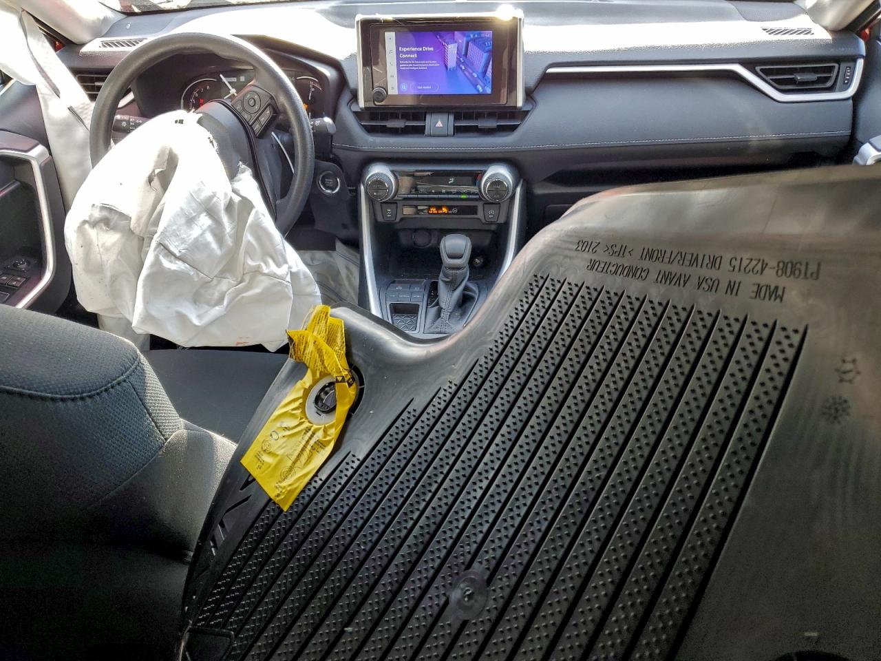 Toyota RAV4 Xle Image 5