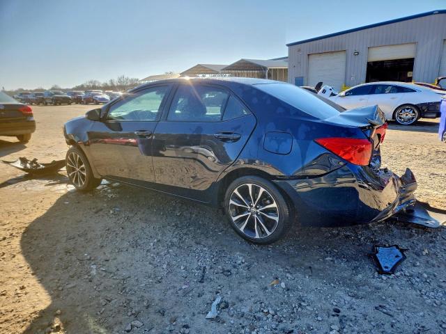 Toyota Corolla L Image 10