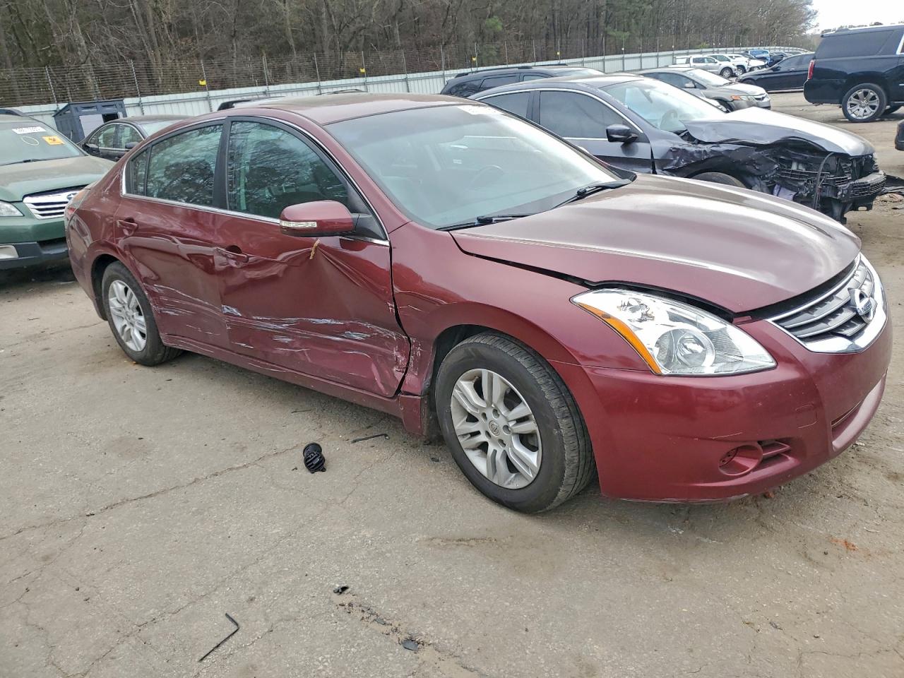 Nissan Altima Base Image 10
