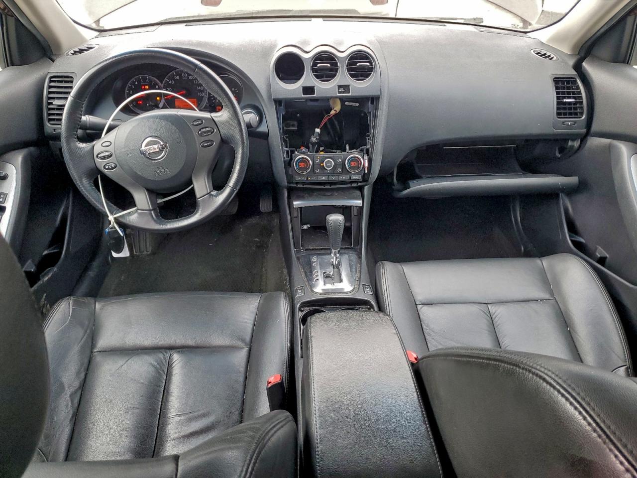 Nissan Altima Base Image 12